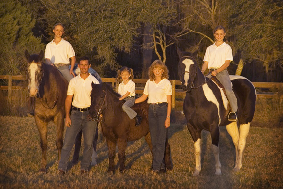 family picture with horses in woods, location photo with kids and horses, phototgrapher to come to our ranch